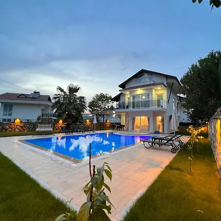Valley Oludeniz, 4 Bedroom, Large Swimming Pool פאטהיה