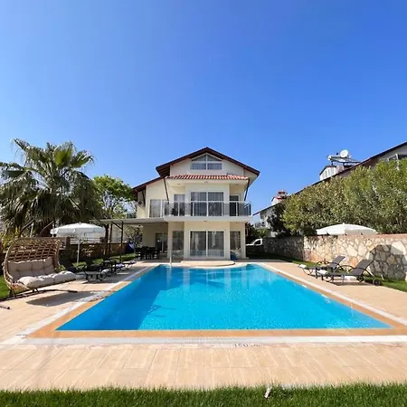 Valley Oludeniz, 4 Bedroom, Large Swimming Pool וילה *